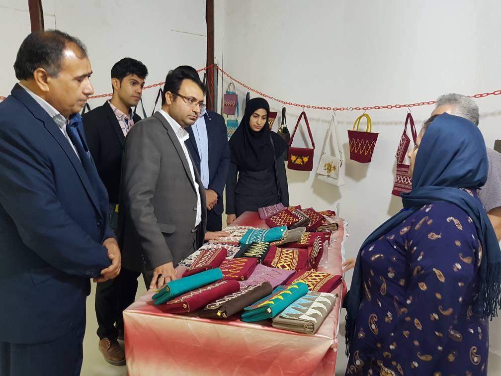افتتاح نمایشگاه موقت صنایع‌دستی و غذاهای سنتی شهرستان قشم