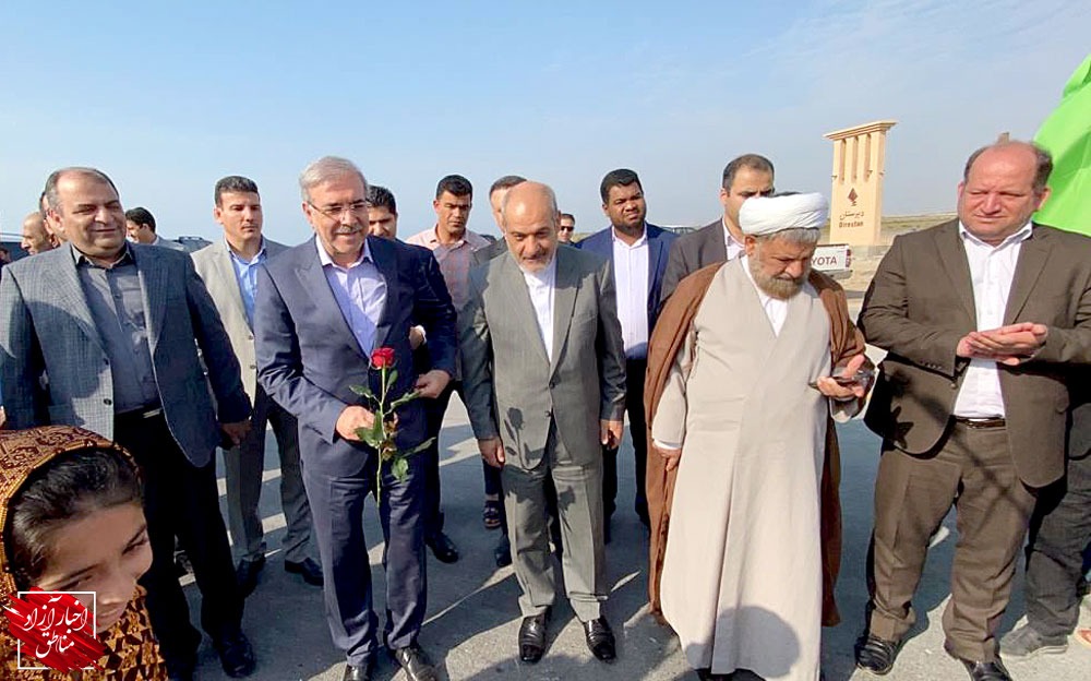 افتتاح قطعه یک بزرگراه مرکزی قشم با حضور مشاور رئیس‌جمهور