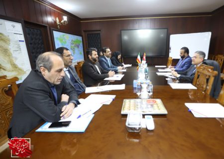 تسریع در فرآیند عقد تفاهم‌نامه همکاری مشترک بین مناطق آزاد ایران و عمان
