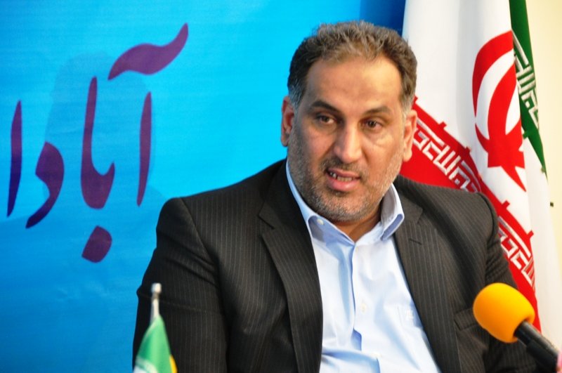نماینده مردم آبادان در مجلس گفت:بخشنامه جدید واردات خودروهای اروندی موجب بیکاری افراد بسیاری می شود،دولت تصمیم لحظه ای نگیرد