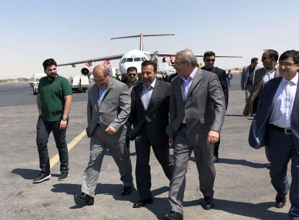 محمود واعظی و مرتضی بانک با هدف افتتاح ۸ پروژه گردشگری وارد قشم شدند