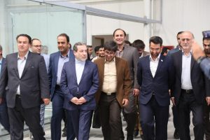 بازدید وزیر ارتباطات و معاون سیاسی وزیر امور خارجه از منطقه ویژه پیام: به صورت جدی پیگیر راه اندازی فرودگاه مسافربری پیام هستیم