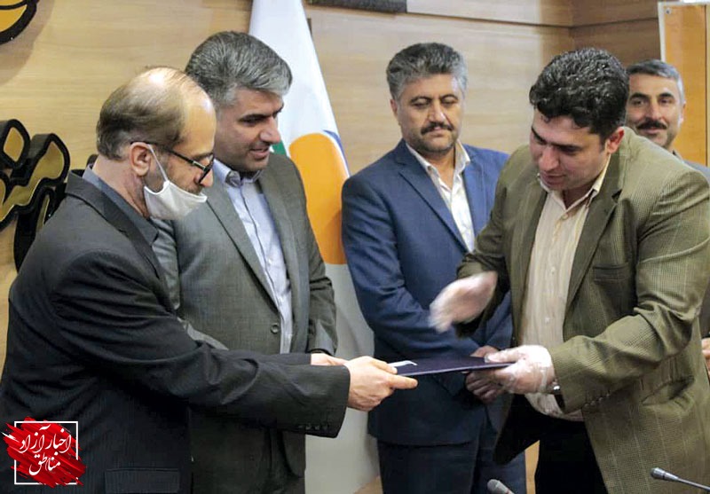 تجلیل از معلمان و مدیران برتر از سوی سازمان منطقه آزاد انزلی