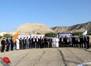 برگزاری آیین کلنگ‌زنی مدرسه دخترانه حضرت فاطمه زهرا‌(س) روستای طولا قشم
