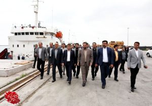 بازدید مدیران روابط عمومی مناطق آزاد و ویژه اقتصادی از مجتمع بندری کاسپین