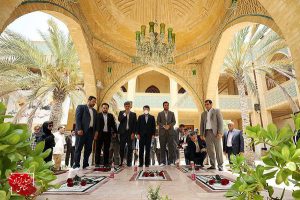 ادای احترام مدیرعامل جدید سازمان منطقه آزاد کیش به شهدای گمنام جزیره